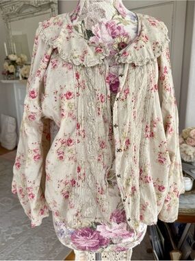 Magnolia Pearl Cream Button-Front Jacket with Pink Rose Print